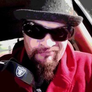 Meet your Posher, Travis